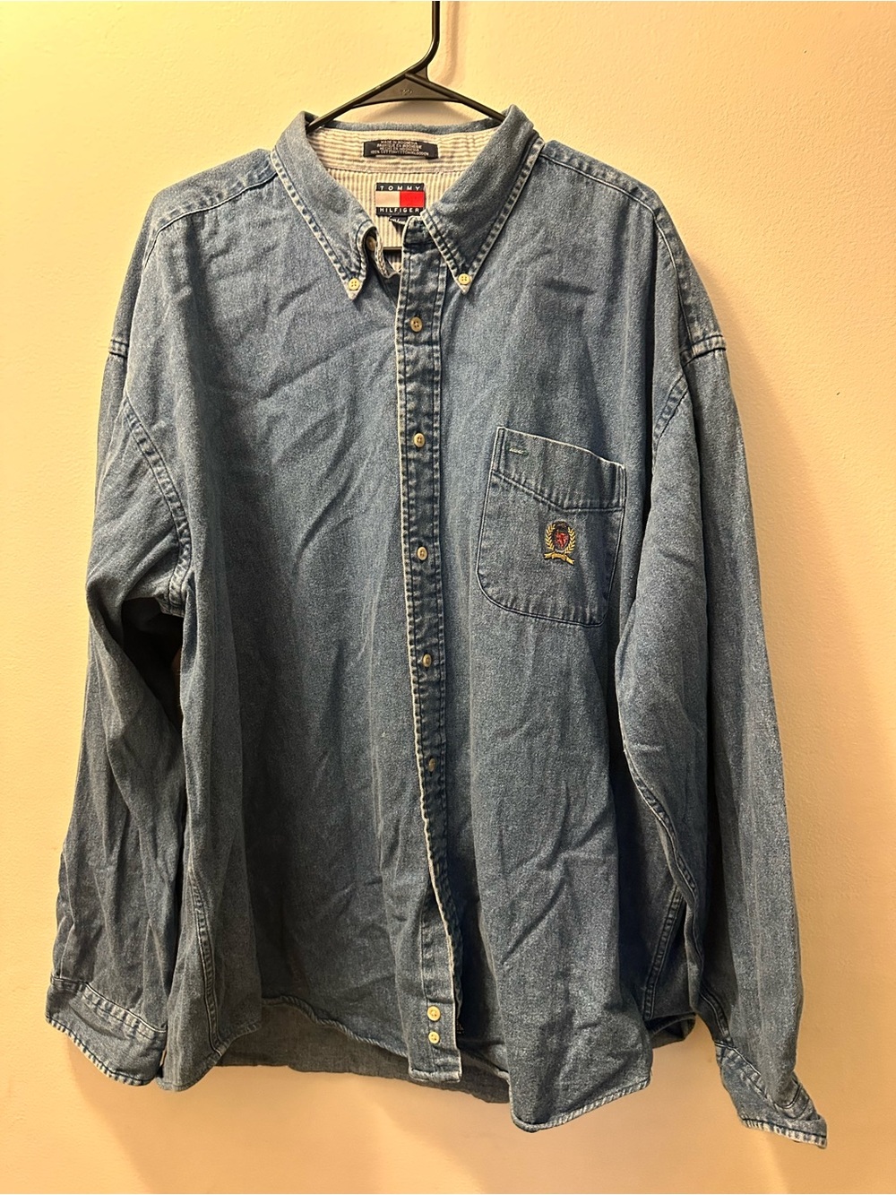 Tommy Hilfiger Men’s Blue Denim Button-Down Shirt 100% cotton!